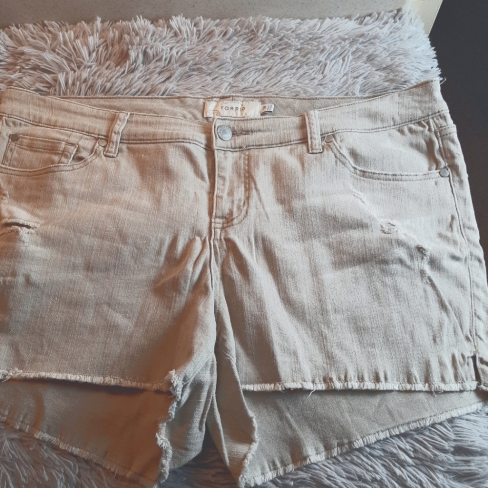 Torrid Shorts- Tan Size 18
